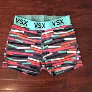 🍑 Athletic shorts